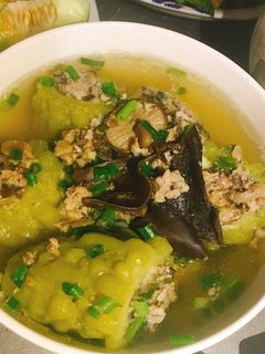 Hình của món Canh mướp đắng nhồi thịt.