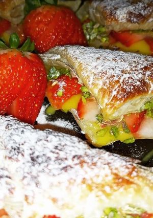 صورة لوصفة حلى البف باستري بالكاسترد🍰🧇👩🏻‍🍳