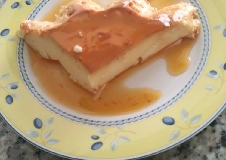 Flan de huevo casero