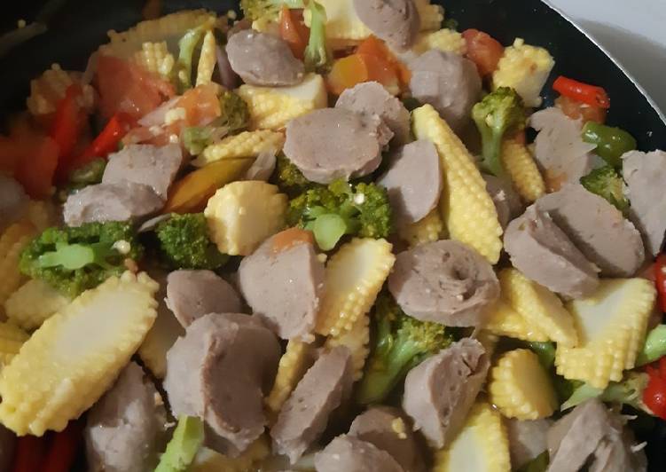 Tumis pedes janten brokoli bakso