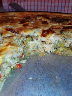 Una foto de Tarta de Pollo y Brócoli (la favorita de mis hijos!)