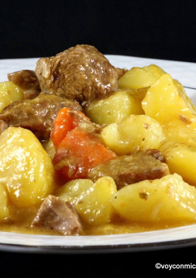 Una foto de Jarrete (morcillo) estofado con patatas