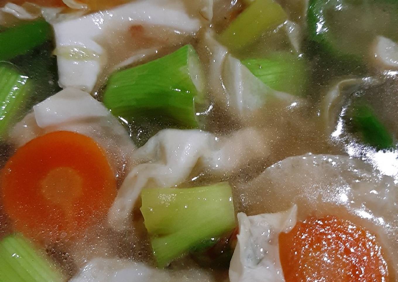 Sayur sop ayam sederhana