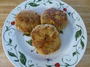 A picture of salmon patties
