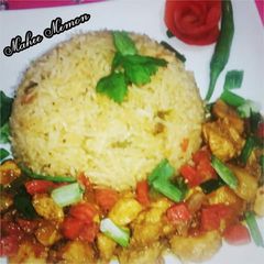 A picture of Sweet and sour chicken.