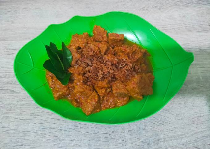 Rendang daging sapi