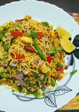 A picture of Indori Poha.