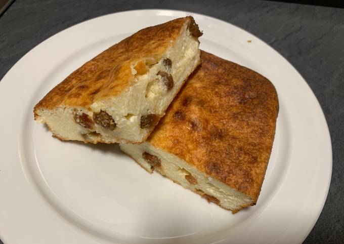 Ricotta casserole with raisins Recipe
