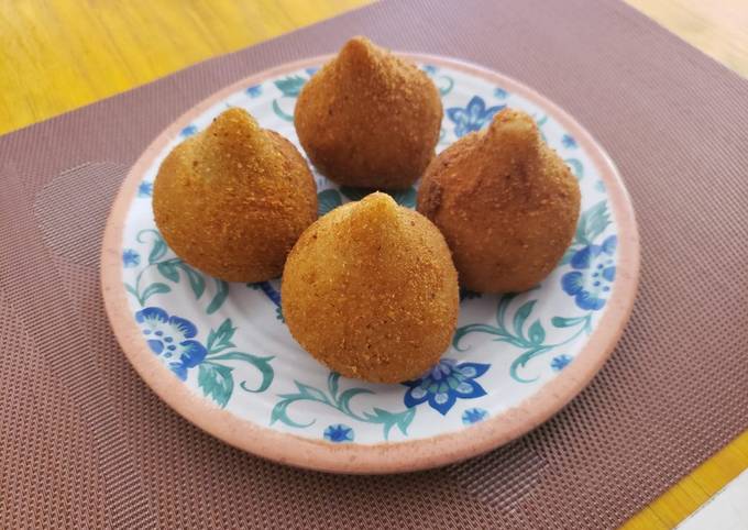 Coxinha de pollo para principiantes Receta de Betsabé Irene Valor Cásseres-  Cookpad