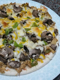 عکسی از دستور پیتزا مرغ و قارچ