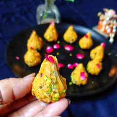 बेसन ड्राई फ्रूट्स मोदक-レシピのメイン写真