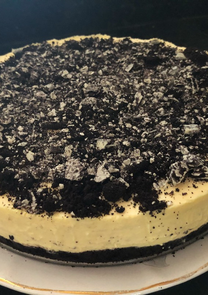 Una foto de Cheesecake de maracuyá y oreo