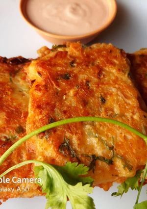 हॅश ब्राऊन (hash brown recipe in marathi) रेसिपी चे मुख्य फोटो 