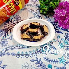 A picture of Dates with Peanut Butter.