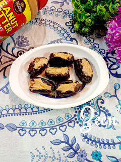 A picture of Dates with Peanut Butter.