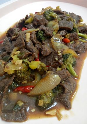 Foto resep Tumis daging brokoli lada hitam