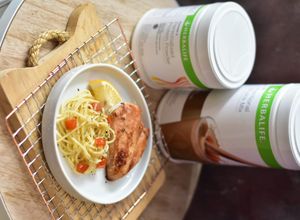 Foto resep Spaghetti Oglio Olio & Chicken Grill (day2 diet herbalife)