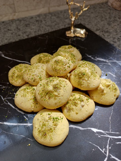 عکسی از دستور شیرینی پفکی گردویی