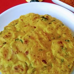 A picture of Yellow Paratha.