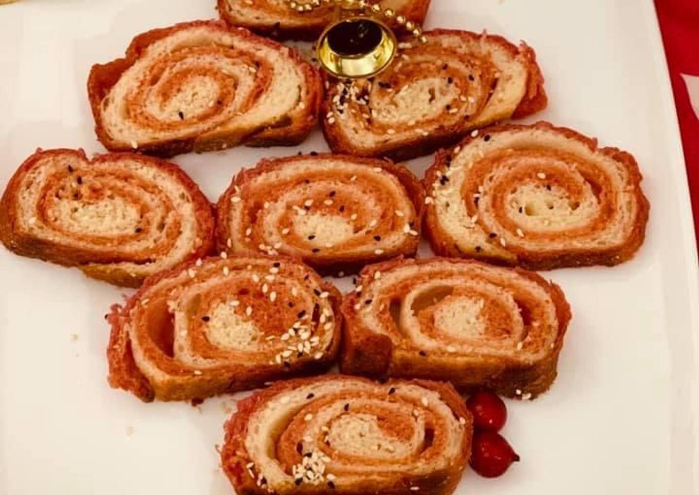 Beetroot pinwheel Garlic Bread