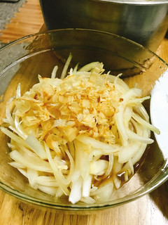 洋蔥和風沙拉 的食譜成品照片