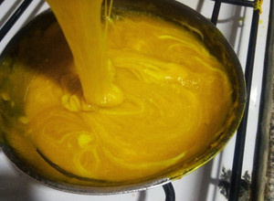 Una foto de 🍠Sopa crema de zapallo con queso