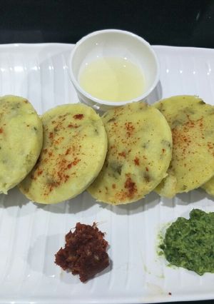 ઢોકળા(Dhokla Recipe in Gujarati) રેસીપી મુખ્ય ફોટો