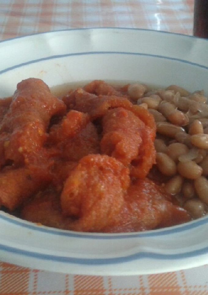Una foto de Chicharrón en salsa roja