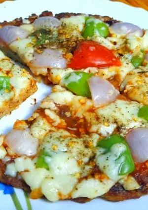 পিজ্জা(pizza recipe in bengali) রেসিপির প্রধান ছবি