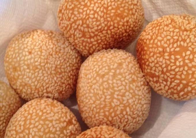 Step-by-Step Guide to Make Homemade Mungbean cake (onde-onde)