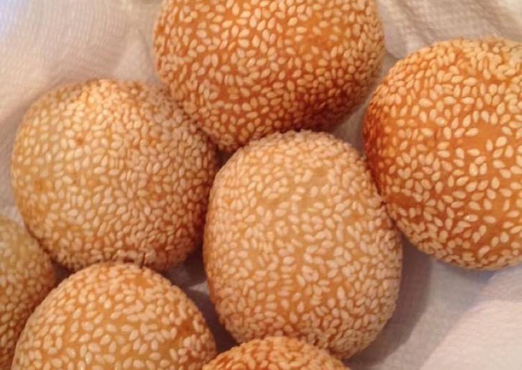 Mungbean cake (onde-onde) Mungbean cake (onde-onde)