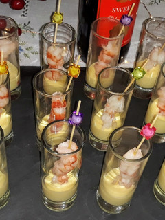 Una foto de Langostinos con mahonesa de mango