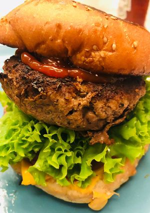 Hình của món Homemade Hamburger Bò - cả nhà ai cũng mê.