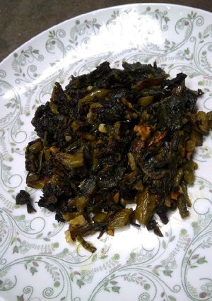 পুইশাক রসুন ভাজি রেসিপির প্রধান ছবি