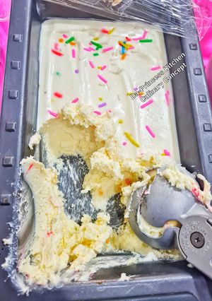 A picture of Vanilla Ice Cream 🍦.