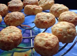 Una foto de Scones de queso