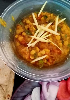 A picture of Daal chana fry.