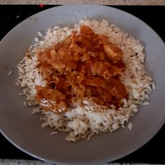 A picture of Creamy Chicken Curry with Lemon Rice. 🙄.