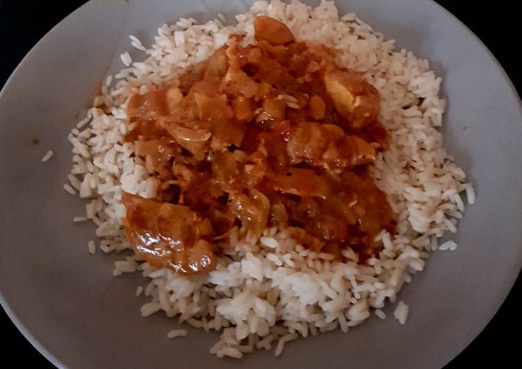 Creamy Chicken Curry with Lemon Rice. 🙄