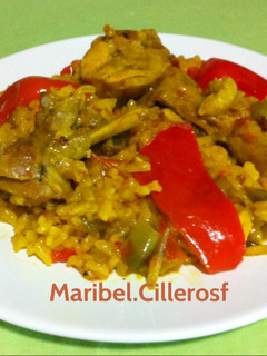 Una foto de Arroz con conejo