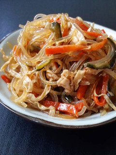 剝皮辣椒粉絲［蔬食］ 的食譜成品照片