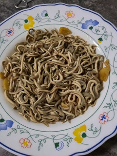 Una foto de Gulas al ajillo