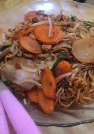 Foto resep Mie goreng campur 🍝🍝 (pedes gilaaa)
