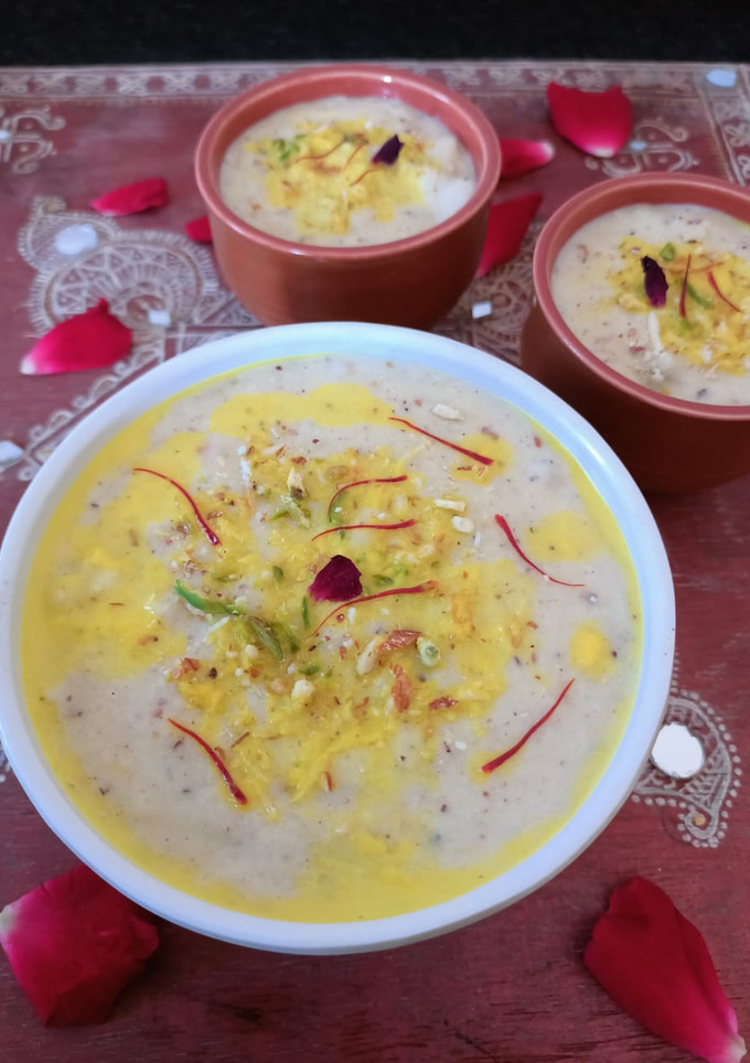 मखाना फिरनी (Makhana Phirni Recipe in Hindi) रेसिपी मुख्य फोटो