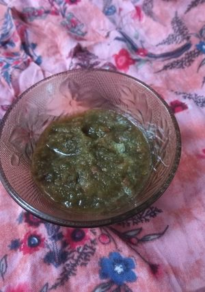 A picture of Coriander Tomato Chuntey.
