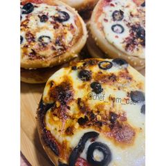 A picture of Pizza Burger.