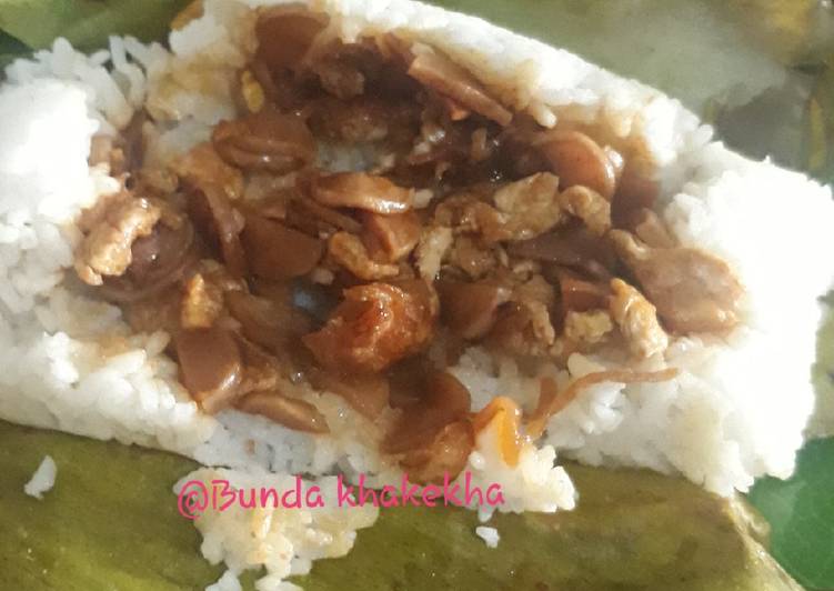 Bagaimana Menyiapkan Nasi bakar sostel (sosis dan telur) orak arik Anti Gagal