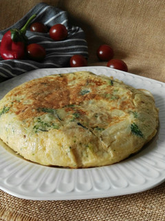 Una foto de Tortilla de patatas y verduras