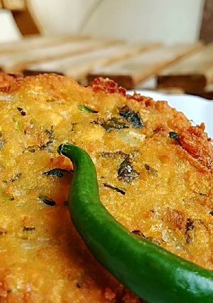 A picture of Mysuru Daal Vada (known as Paruppu Vadai in Tamilnadu).
