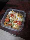 Tupper de ensaladilla de pasta sin mayonesa